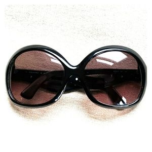 Italian designer EmilioPucci Woman sunglasses